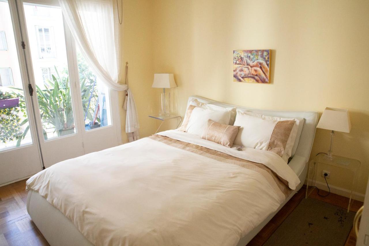Chill Out Apartment, 2 Mins From Beach Νίκαια Εξωτερικό φωτογραφία